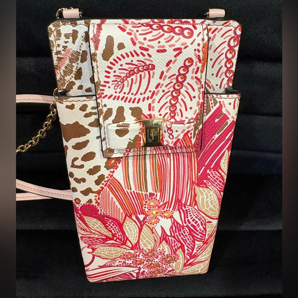 Ferragsmo Travel Crossbody